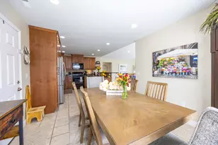 907 W 1840 S, Syracuse, UT 84075 - Photo 17