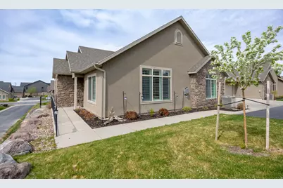 907 W 1840 S #C, Syracuse, UT 84075 - Photo 3