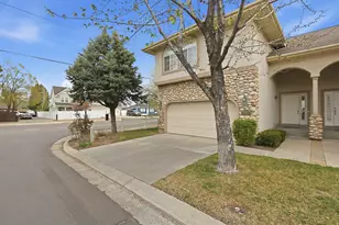 7809 S Norfolk Pine Way, Sandy, UT 84094 - Photo 3