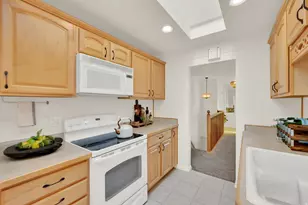 1047 E Eastgate Rd S, Murray, UT 84117 - Photo 11