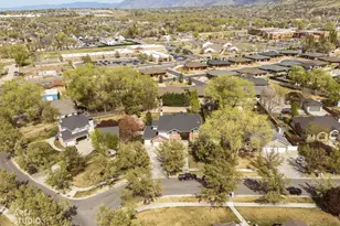 1209 E Bear Holw Cv, Draper, UT 84020 - Photo 77