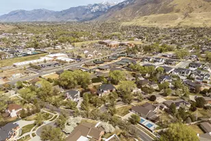 1209 E Bear Holw Cv, Draper, UT 84020 - Photo 83