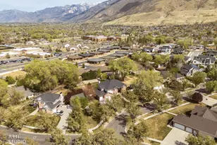 1209 E Bear Holw Cv, Draper, UT 84020 - Photo 79