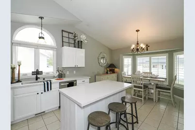 7335 S Quartz Hill Dr, West Jordan, UT 84081 - Photo 13