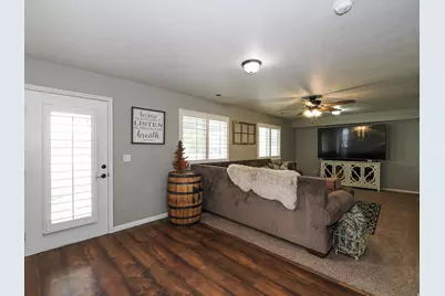 7335 S Quartz Hill Dr, West Jordan, UT 84081 - Photo 17