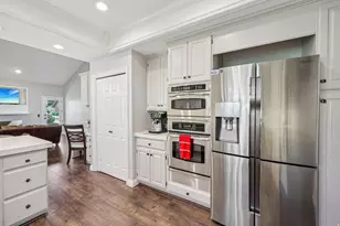 819 N Juniperpoint Dr, Salt Lake City, UT 84103 - Photo 9