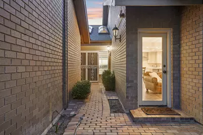 819 N Juniperpoint Dr, Salt Lake City, UT 84103 - Photo 5