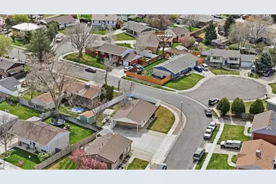 9609 S Tj Dr E, Sandy, UT 84070 - Photo 37