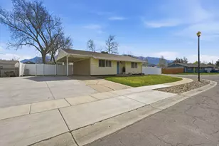 9609 S Tj Dr E, Sandy, UT 84070 - Photo 3