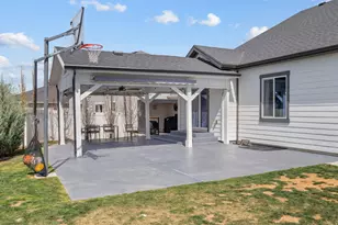 1085 N Coachman Ln, Spanish Fork, UT 84660 - Photo 35