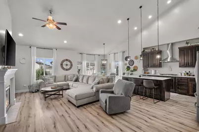 1085 N Coachman Ln, Spanish Fork, UT 84660 - Photo 3