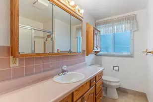 1204 E Iris Ln, Millcreek, UT 84106 - Photo 13