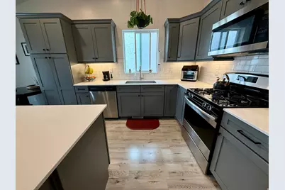 128 N Foxmoor Way, Saratoga Springs, UT 84045 - Photo 5