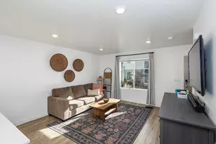 3889 S Silver Bank Dr, Magna, UT 84044 - Photo 7