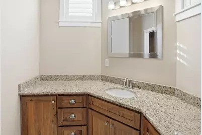 278 E Larsen Ln, Harrisville, UT 84404 - Photo 19