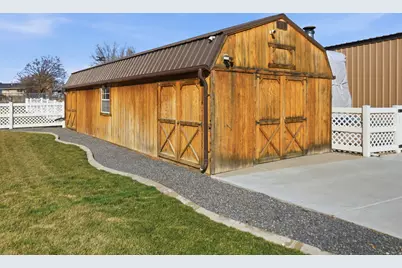 278 E Larsen Ln, Harrisville, UT 84404 - Photo 25