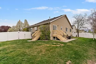 2249 W Craig Ln, Syracuse, UT 84075 - Photo 17