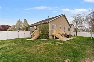 2249 W Craig Ln, Syracuse, UT 84075 - Photo 17