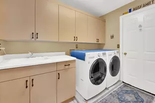 2198 E Iverson Woods Pl, Holladay, UT 84117 - Photo 15