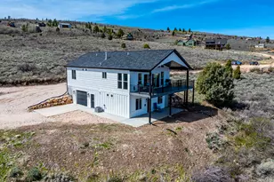 831 W Sunrise Cir, Garden City, UT 84028 - Photo 3