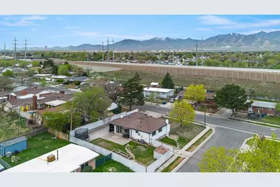 3649 S 5725 W, West Valley, UT 84128 - Photo 31