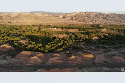 4551 S 600 E, Torrey, UT 84775 - Photo 7