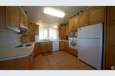 4551 S 600 E, Torrey, UT 84775 - Photo 21