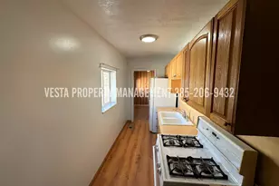 471 E 22nd St S, Ogden, UT 84401 - Photo 5