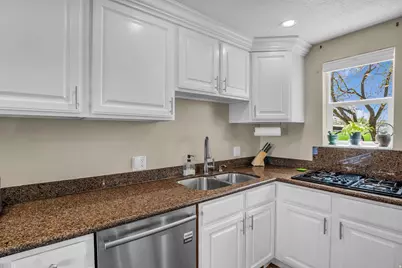 1018 E Sagehill Dr S, Holladay, UT 84124 - Photo 11