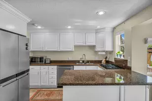 1018 E Sagehill Dr S, Holladay, UT 84124 - Photo 9