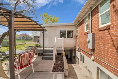 1018 E Sagehill Dr S, Holladay, UT 84124 - Photo 41