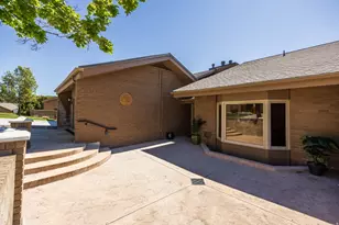 849 N Juniperpoint Dr, Salt Lake City, UT 84103 - Photo 43