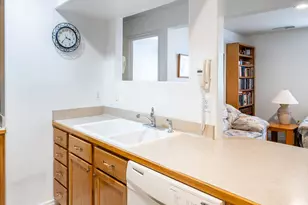 215 S 1050 W, Provo, UT 84601 - Photo 11