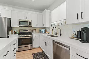 1022 W Shadow Brook Ln, Lehi, UT 84048 - Photo 13