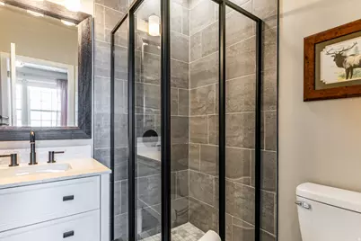 5328 W South Jordan Pkwy S, South Jordan, UT 84009 - Photo 17