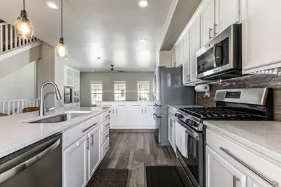 5328 W South Jordan Pkwy S, South Jordan, UT 84009 - Photo 7