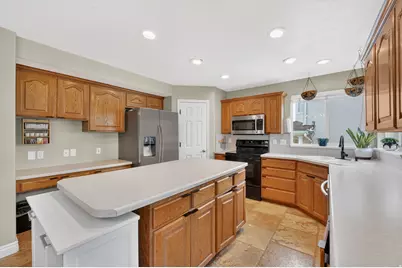 684 E 2900 N, North Ogden, UT 84414 - Photo 3