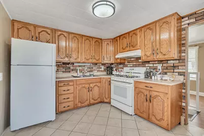 42 S 450 E, Clearfield, UT 84015 - Photo 7