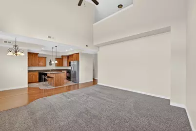 10226 S Mystic Falls Way W, South Jordan, UT 84095 - Photo 3