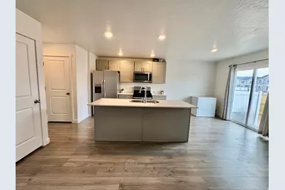 1051 Merchant Rd, Saratoga Springs, UT 84043 - Photo 7