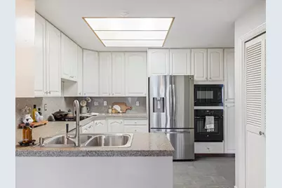 835 N Grandridge Ct, Salt Lake City, UT 84103 - Photo 11