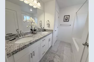 5124 E Lakefield Dr, Eagle Mountain, UT 84005 - Photo 27