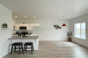 5124 E Lakefield Dr, Eagle Mountain, UT 84005 - Photo 9