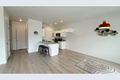 5124 E Lakefield Dr, Eagle Mountain, UT 84005 - Photo 9