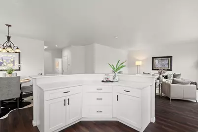 2181 E Bald Eagle Ct, Draper, UT 84020 - Photo 17