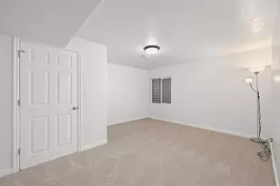 2181 E Bald Eagle Ct, Draper, UT 84020 - Photo 37