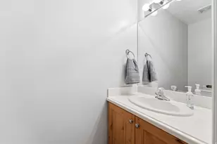 2071 W 2200 S, Syracuse, UT 84075 - Photo 11