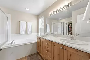 2071 W 2200 S, Syracuse, UT 84075 - Photo 13