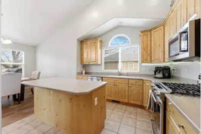 2071 W 2200 S, Syracuse, UT 84075 - Photo 7