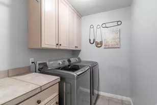 250 E 950 N, Kaysville, UT 84037 - Photo 11